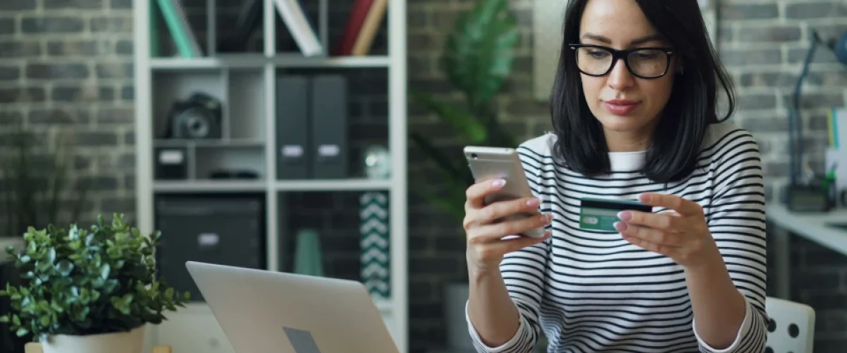 Factors To Consider When Choosing an Ecommerce Platform